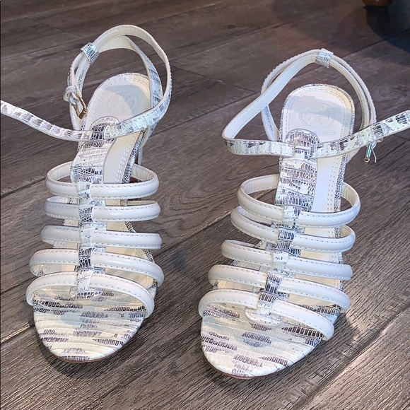 Tory Burch Shoes - NEW Tory Burch print sandal heel size 8